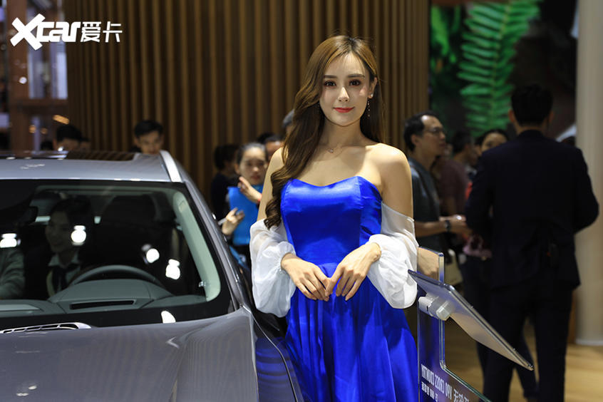 2019广州车展美女 2019广州车展美女