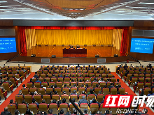 学习贯彻党的十九届四中全会精神省委宣讲团报告会举行