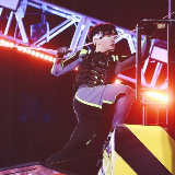 曝李汶翰录《追我吧》脚崴伤 公司称艺人状况良好