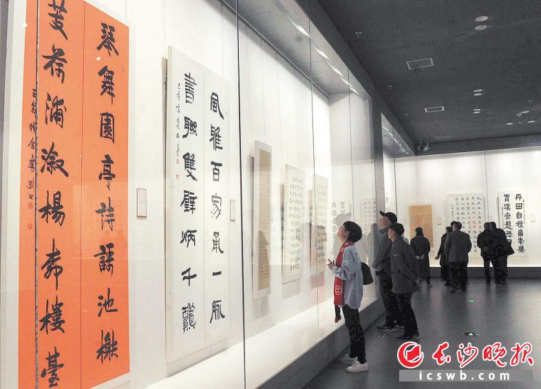 　　11月26日，全国第十二届书法篆刻展览楷书隶书展在湖南美术馆开幕。长沙晚报全媒体记者 贺文兵 摄