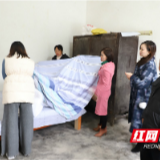 中铁五局联合长沙县行政执法局开展慰问孤寡老人活动