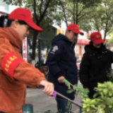 最美，文明城市里那一抹“红”