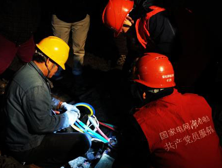 国网溆浦县电力公司：风雨交加中的“供电卫士”