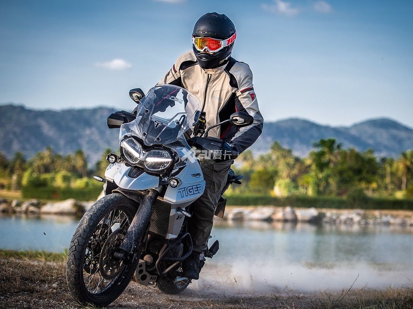 Triumph;凯旋;Scrambler 1200 XC