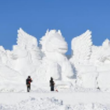 雪雕扮靓呼伦贝尔