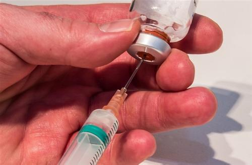 6类人群优先接种流感疫苗