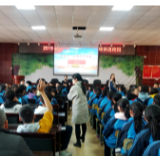 宪法宣传进校园 知法守法助成长