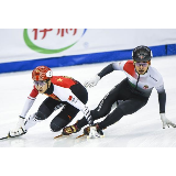 短道世界杯武大靖500米摘银，碰撞摔倒伤情暂未明