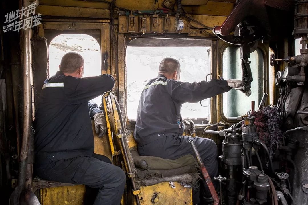 我六次去新疆,记录世界上最后的蒸汽火车