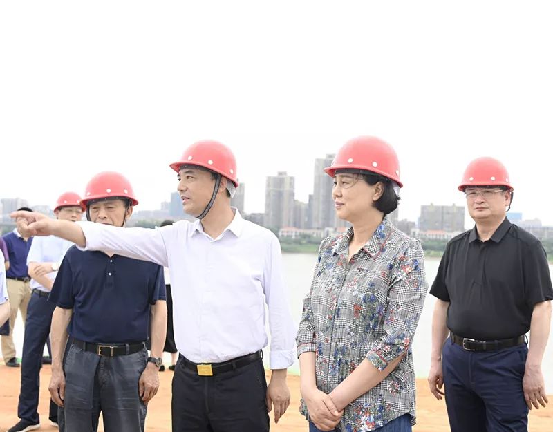 6月2日—5日，省委常委、省委统战部部长黄兰香一行赴湘潭督导防汛工作。