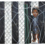 世界人权日丨“人权卫士”美国双标 关押着大量移民儿童