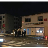 法国一取款机“慷慨解囊” 取款都给双倍钱