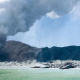 新西兰怀特岛火山喷发确认死亡人数升至8人