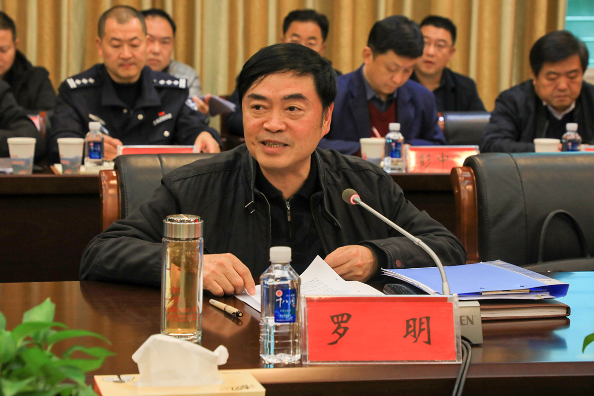 县委理论学习中心组第10次集体(扩大)学习_中心组学习_花垣站