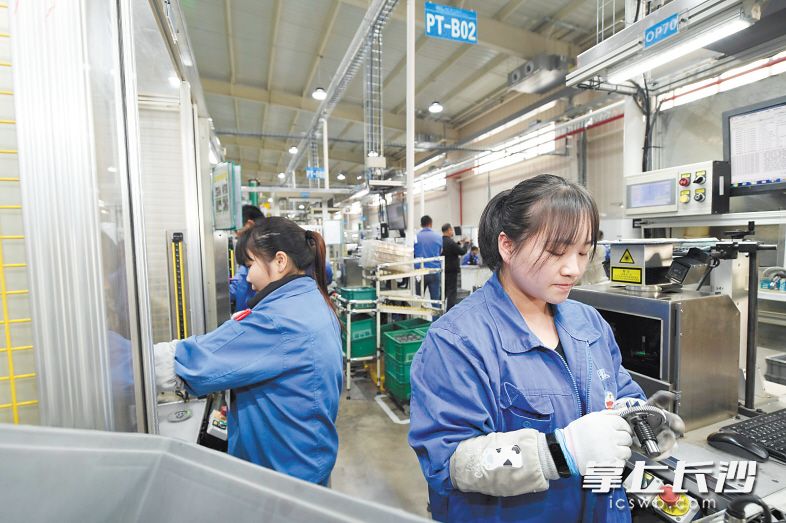磐吉奥（湖南）工业星沙产业园主要生产包括汽车传动系统、座椅控制系统等六大系列300余种零部件产品。长沙晚报全媒体记者 黄启晴 摄