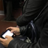 朝鲜智能手机普及率提升，积极宣传使用二维码扫码支付