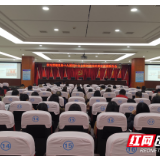 将理论落到实处 街道组织学习贯彻党的十九届四中全会精神