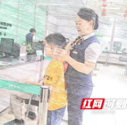 中国人寿“客户服务中心的故事”｜老人出行不便，中国人寿上门理赔