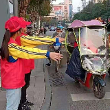 “红小帽”成文明武冈最美风景线