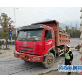 资兴交警开展渣土车专项整治行动