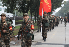 武警湖南总队开展新兵野营拉练 三天“淬火”之旅正式启程