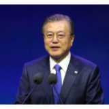 韩国总统文在寅乘专机抵达北京，明将出席中日韩领导人会议