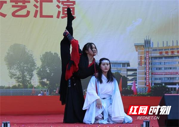 舞蹈《醉梦前尘》剧照.jpg