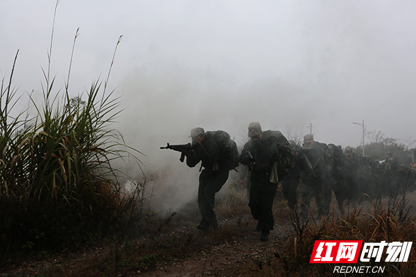 株洲：聚焦新兵野营拉练 野外锤炼过硬本领