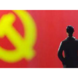 为什么强调“党是领导一切的”？