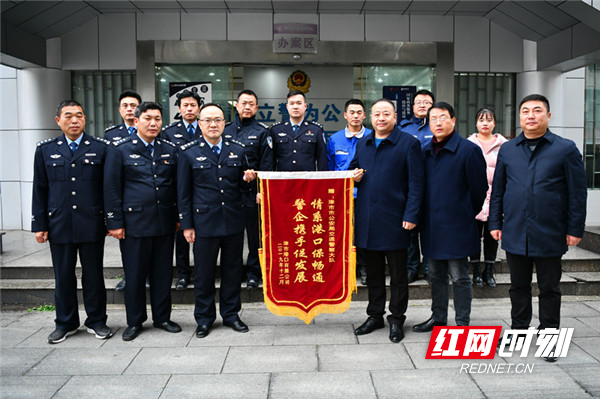 1.警企共建和谐.jpg