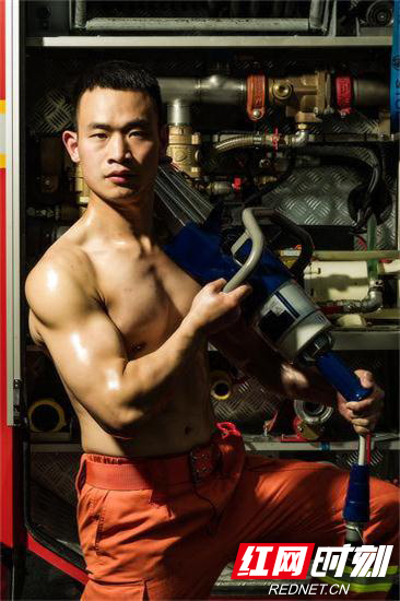 李亚雄.jpg