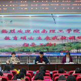 湖南理工学院把教育硕士课堂搬到中小学教室