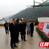 【两会看区县】武陵源区“两会”代表委员集中视察重点项目