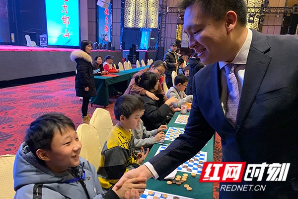 横图模板LOGO加白边 B111111.jpg 横图模板LOGO加白边 B111111.jpg