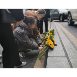 致敬重庆被砸高三女生父母的宽容