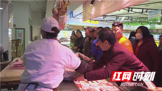 2.5万公斤省级储备冷冻肉在慈利县芙蓉超市开售