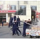视频丨送“火”上门  司机把“火”车直接开到消防队