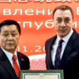 中国公民成为首位获颁白俄罗斯总统感谢状的外国人
