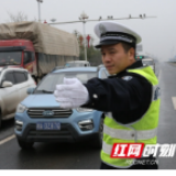 邵阳交警：全警上路保“两会”交通平安畅通