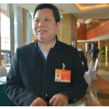钟章队：跟着中国高铁乘风破浪