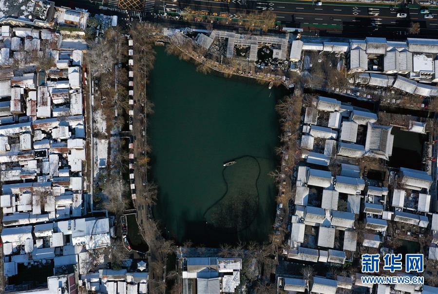 1月8日拍摄的济南百花洲（无人机照片）。 当日，济南雪霁初晴，美不胜收。 新华社记者 朱峥 摄