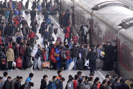 春运期间 老年游尽量避开这些客运高峰、热门景点