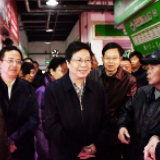 春节前 胡衡华检查安全生产、春运秩序及市场供应工作