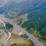 2020年湖南实现县县通高速 村村通硬化路