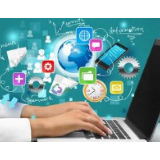 高铁站里热心的铁路“安达”