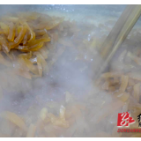东安：古方熬糖晋级甜蜜产业