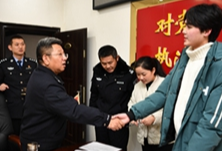 【警视窗】彭齐星同志看望慰问基层民警