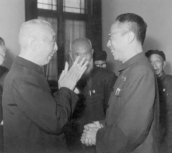 1961年,溥仪与鹿钟麟在北京相会