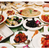 年夜饭背后的小烦恼：老字号餐厅“一桌难求”