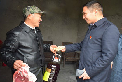 桥江镇：温暖过冬欢喜过年 走访慰问暖心田